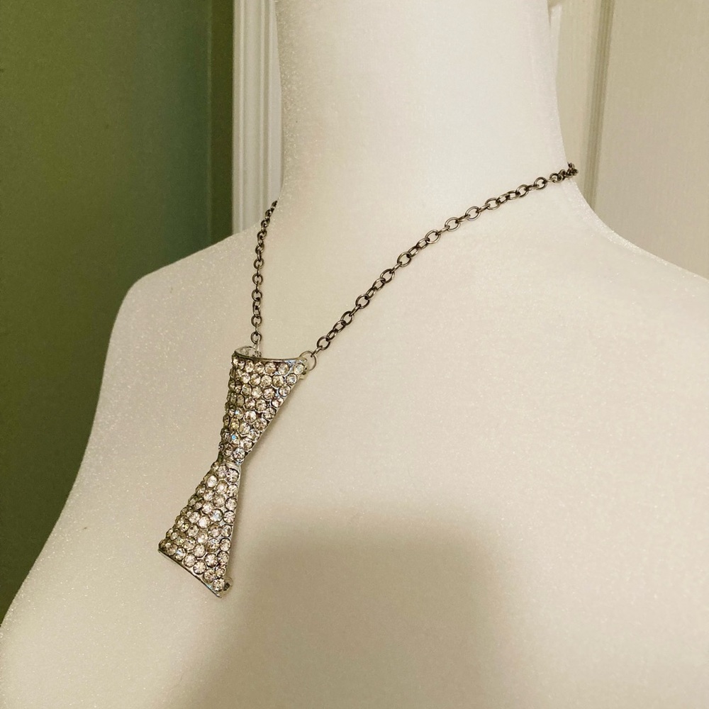 Up-cycled Rhinestone necklace - Picture 3 of 10